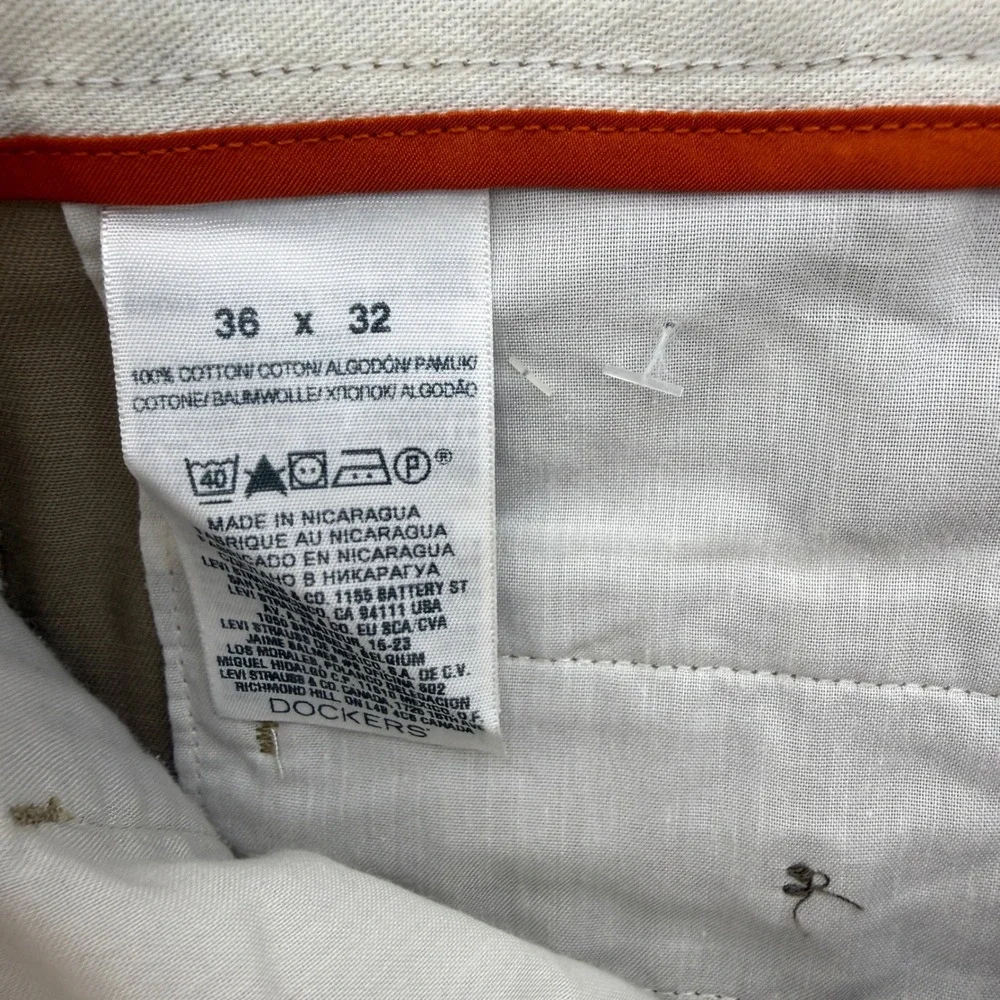 Dockers D3 Classic Fit Khaki Pants Mens 36x32 Tan Pleated Stain Defender‎ NEW